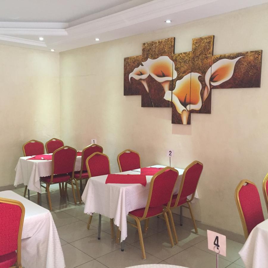 Hotel Des Jardins Abidjan Esterno foto