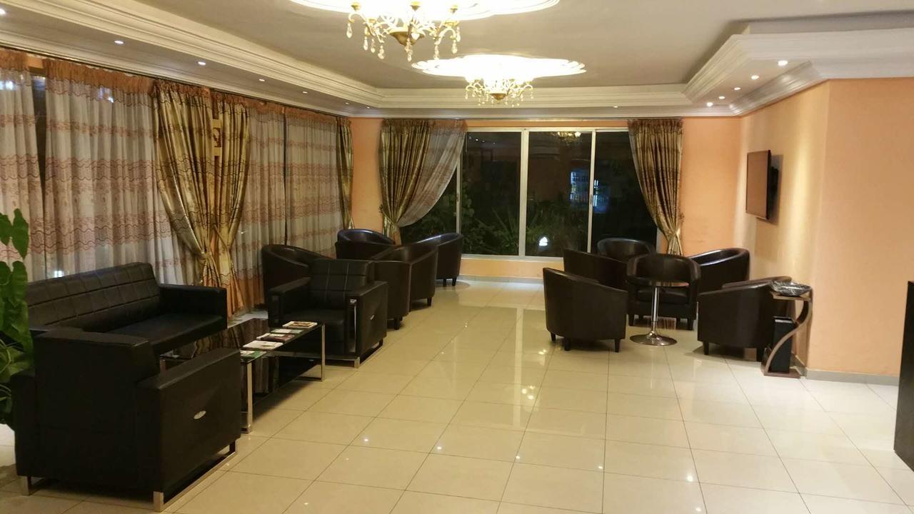 Hotel Des Jardins Abidjan Esterno foto