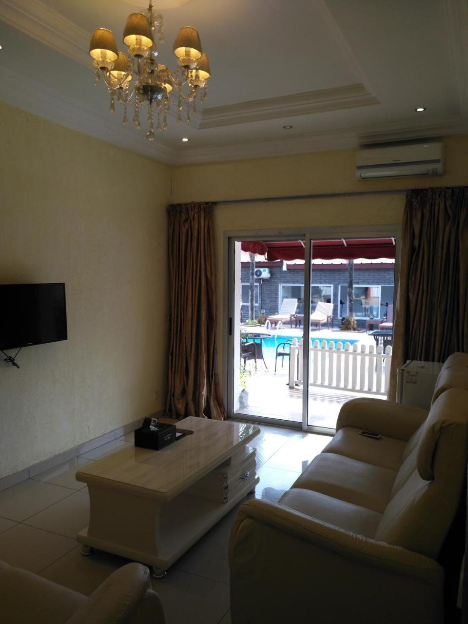 Hotel Des Jardins Abidjan Esterno foto
