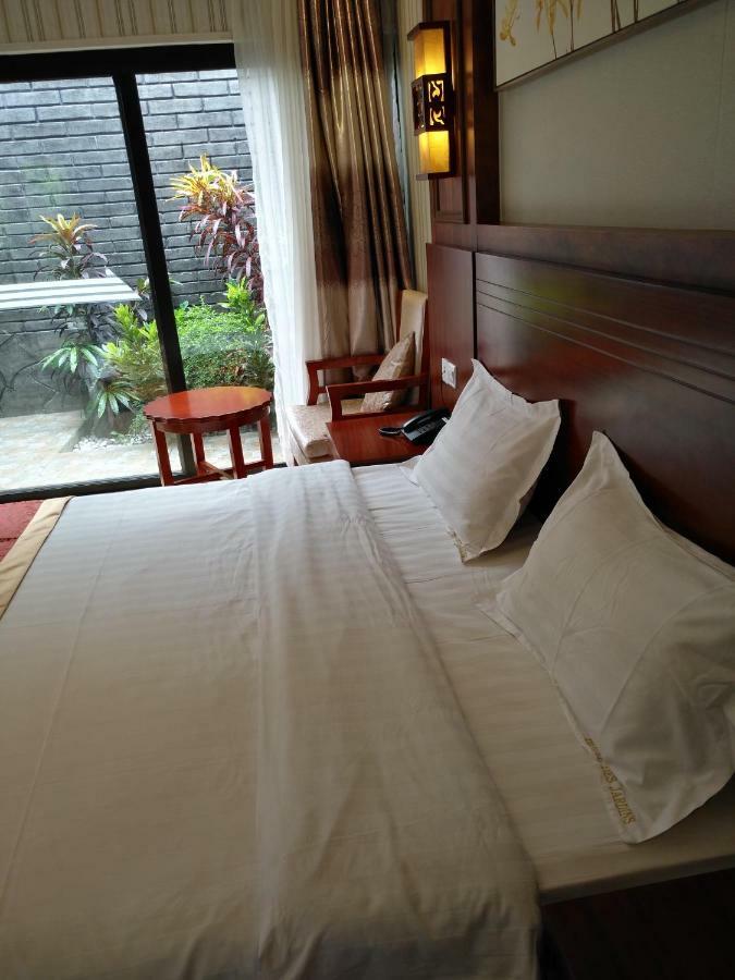 Hotel Des Jardins Abidjan Esterno foto